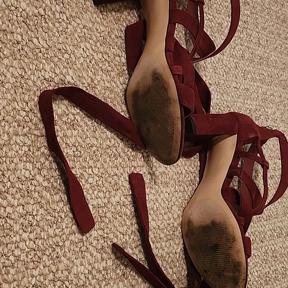 Shoes - Picture 4 of 4